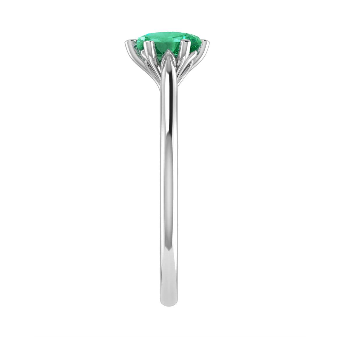 Six-Claw Solitaire Engagement Ring in 18k Gold - XMERALDA