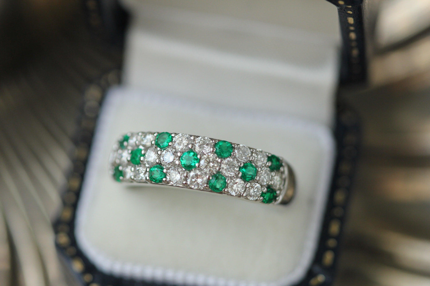 Everything you need to know about emerald jewellery - XMERALDA 
